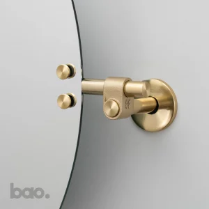 מראה לחדר אמבטיה MIRROR / CAST / BRASS בסטר ופאנצ׳ באסטר ופאנץ Buster + Punch באו ביי דילן bao by Dylan