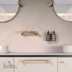 מראה לחדר אמבטיה MIRROR / CAST / BRASS בסטר ופאנצ׳ באסטר ופאנץ Buster + Punch באו ביי דילן bao by Dylan
