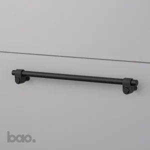 ידית חת לארונות PULL BAR / CAST / WELDERS BLACK בסטר ופאנצ׳ באסטר ופאנץ Buster + Punch באו ביי דילן bao by Dylan