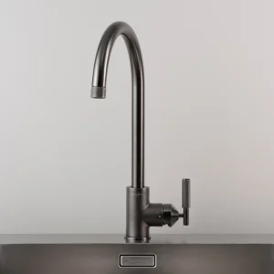 ברז מטבח שחור KITCHEN TAP / MIXER / CROSS / GUN METAL בסטר ופאנצ׳ באסטר ופאנץ Buster + Punch באו ביי דילן bao by Dylan