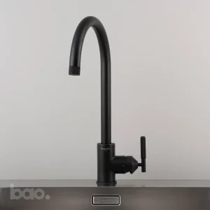 ברז מטבח שחור KITCHEN TAP / MIXER / LINEAR / WELDERS BLACK בסטר ופאנצ׳ באסטר ופאנץ Buster + Punch באו ביי דילן bao by Dylan