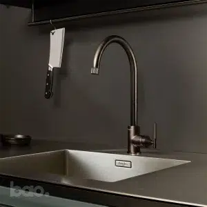 ברז מטבח גן מטאל KITCHEN TAP / MIXER / LINEAR / GUN METAL בסטר ופאנצ׳ באסטר ופאנץ Buster + Punch באו ביי דילן bao by Dylan