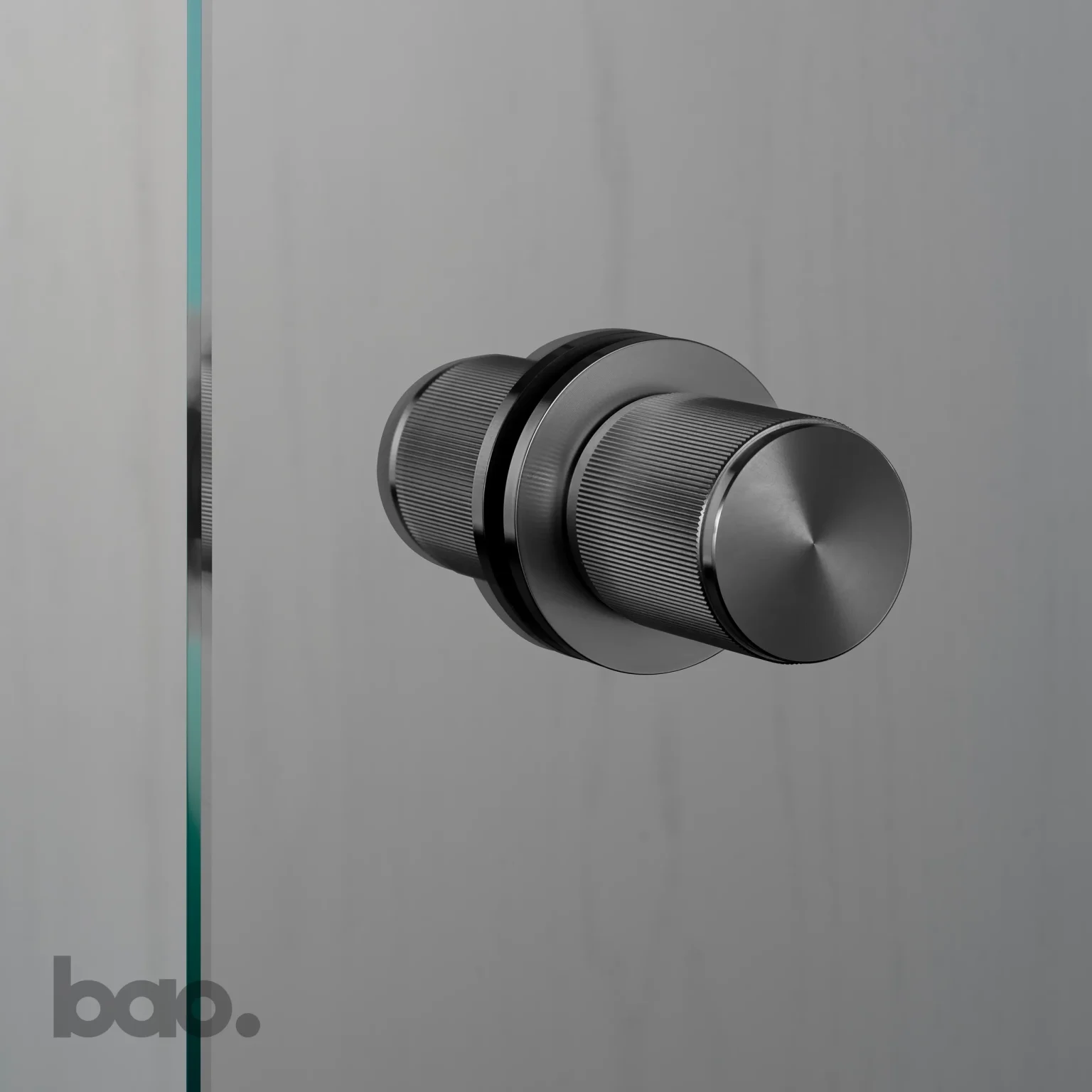 זוג ידיות כפתור קבועות לדלת פנים FIXED DOOR KNOB / DOUBLE-SIDED / LINEAR / GUN METAL בסטר ופאנצ׳ באסטר ופאנץ Buster + Punch באו ביי דילן bao by Dylan